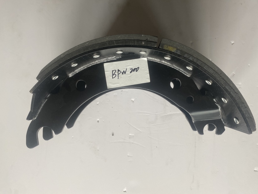BPW200 Brake shoe 04465-52010 05.091.27.83.0